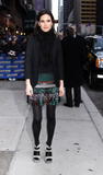 th_91290_celebrity-paradise.com-The_Elder-Jennifer_Connelly_2010-01-11_-_visits_Late_Show_With_David_Letterman_5202_122_1050lo.jpg