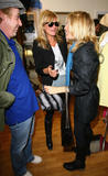th_03361_Celebutopia-Sienna_Miller_and_Kate_Moss-Cancer_Research_UK_shop-04_122_1081lo.jpg