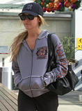 th_96124_Preppie_-_Ashley_Tisdale_hitting_the_gym_in_West_Hollywood_-_Dec._2_2009_118_122_154lo.jpg