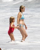 th_66813_Reese_Witherspoon_California_beach_19.jpg