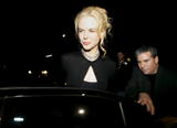 th_94294_Nicole_Kidman_leaving_her_parents__house,_in_north_Sydney_02.jpg