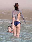 th_294591413_StephanieSeymour12222012BeachBikinionStBarts36_122_255lo.jpg