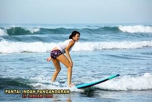 BB17+] Hot Foto Seksi Julie Octa Peserta Take Me Out In