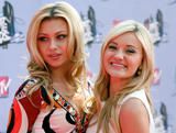 Alyson & Amanda Michalka @ 2007 MTV Movie Awards