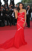 th_45860_RosarioDawsonScreeningofThisMustbethePlaceatthe64thinternationalfilmfestivalinCannes20.5.2011_109_122_469lo.jpg