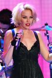 th_27512_Kylie_Minogue_12_122_496lo.jpg