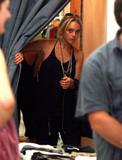 Lindsay Lohan takes a lunch break at the Pit Fire pizza restaurant