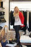  Lindsay Lohan shopping