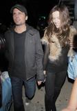 th_96958_celeb-city.eu_Kate_Beckinsale_candid_shopping_on_Robertson_Blvd_12-08-2007_013_123_694lo.jpg