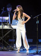 http://img137.imagevenue.com/loc572/th_44169_Selena_Gomez_KIIS_FMs_Jingle_Ball13_122_572lo.jpg